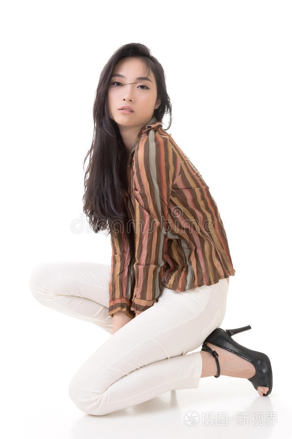 96间房主跳舞 香烟情事